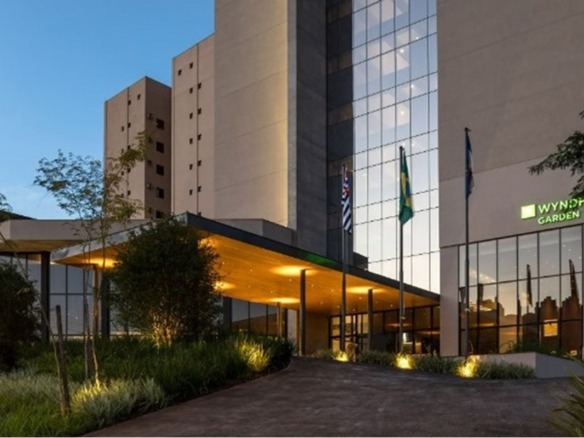 HOTEL WYNDHAM