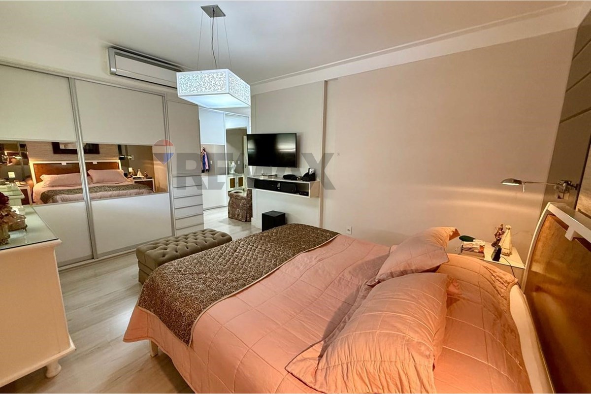 185ea6c1a22c1158 Apartamento à venda no Edifício Velazquez | 281 m², 3 suítes e 4 vagas