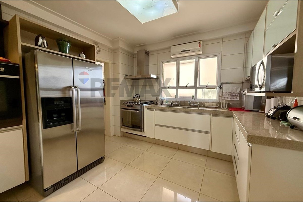 c96cddc3e3608198 Apartamento à venda no Edifício Velazquez | 281 m², 3 suítes e 4 vagas